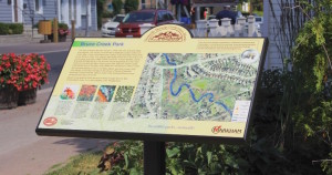 fontasy-sign-display-aluminum-signs-sunglaze-pedestal-ontario-canada